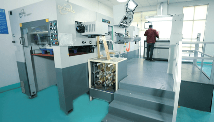 全自动圆压平烫金机